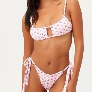 Frankie’s Bikinis NWOT wild strawberry bikini set